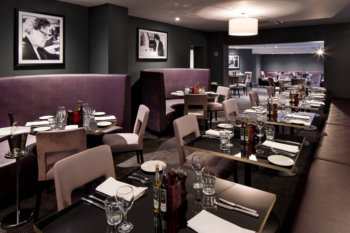 mercure-leicester-restaurant-banquette-seating