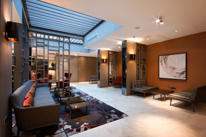 Morgan_Chiswick_Clayton_Hotel - Modena Sofas left and Miami Sofas right with Modena coffee tables (800x533)