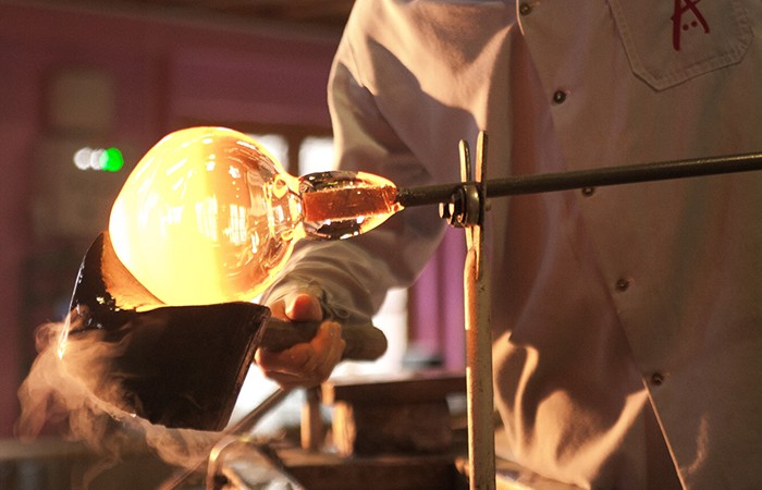 Design Insider Lasvit Glassmaking Heat