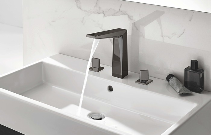 Design Insider GROHE Metal Allure Brilliant basin tap in Hard Graphite