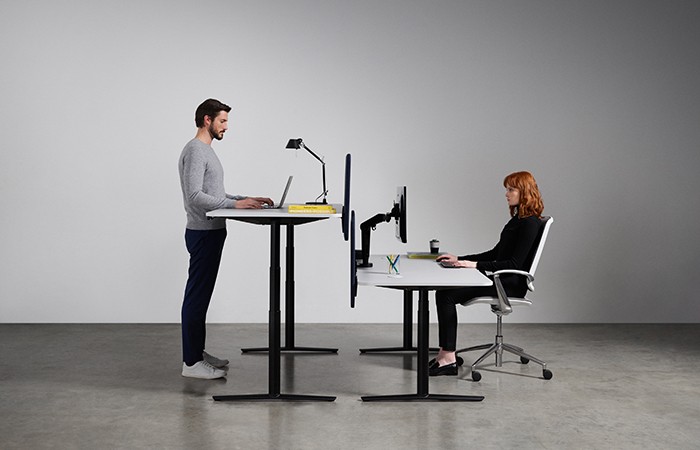 Design Insider Boss Table ACDC Sit Stand