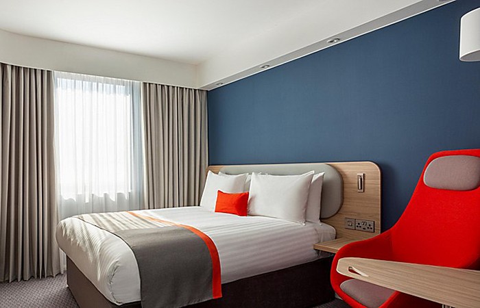 Design Insider Distinction Group Holiday Inn Bedroom Double