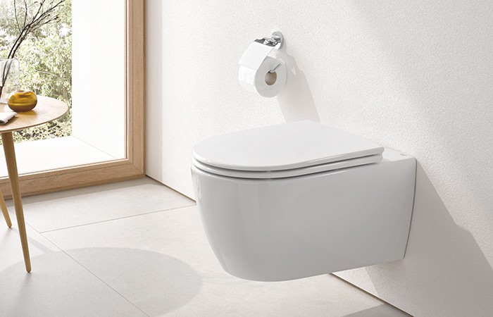 Design Insider GROHE Essence ceramic wall hung toilet
